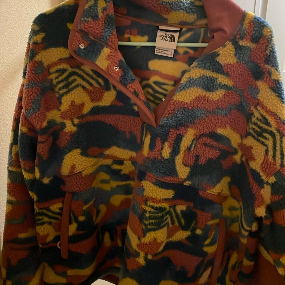 North face Pullover